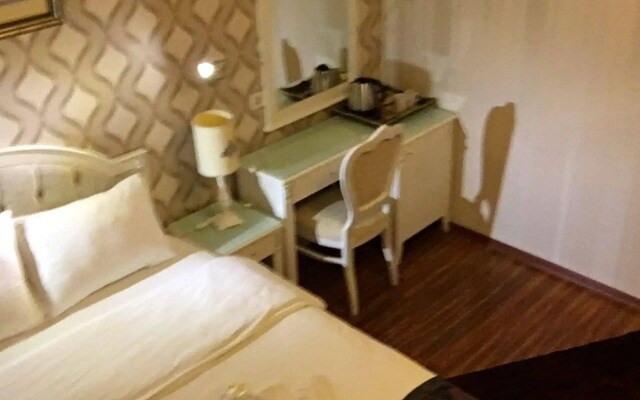 Peteks Hotel