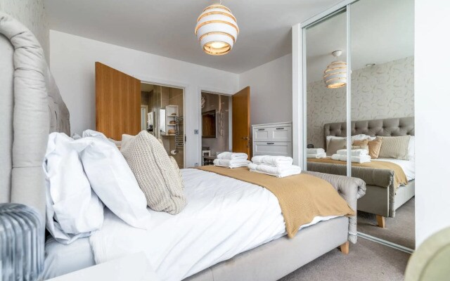 Gorgeous Wembley Flat