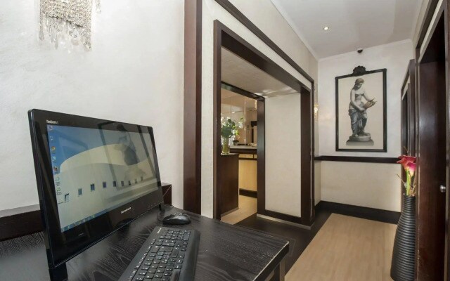 Yes Hotel