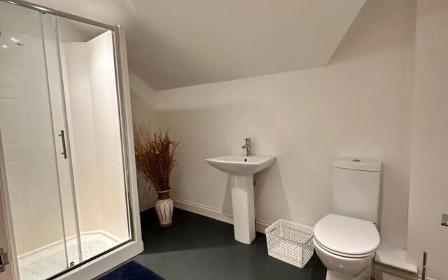 Joe Kelly Buildings flat 5