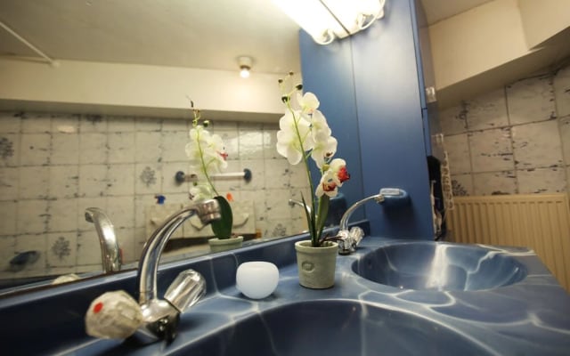 Stylish Studio In Houseboat