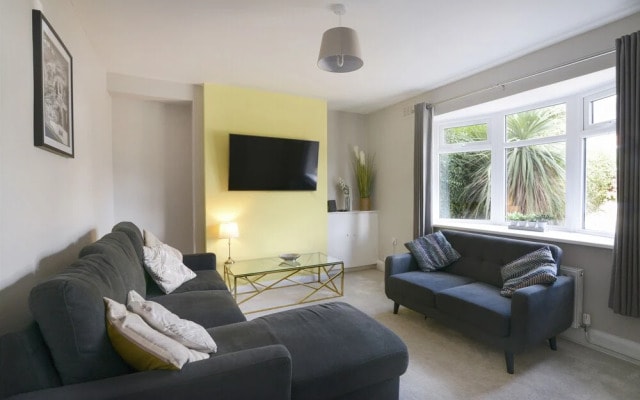 Alderton House
