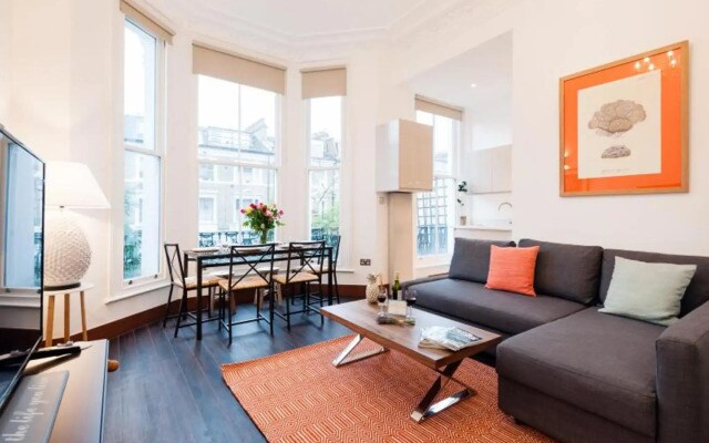 FG Property - The Holland Road Residence I