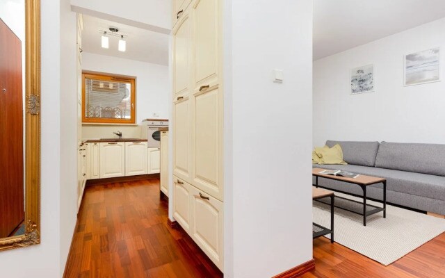Apartment Polkowska Warsaw by Renters