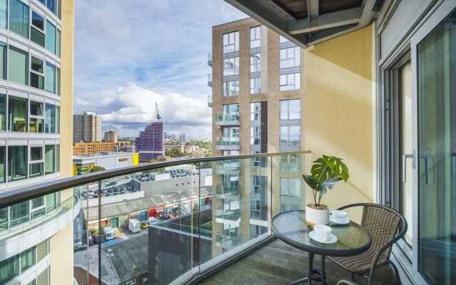 Modern Pet Friendly Apartment by MSS