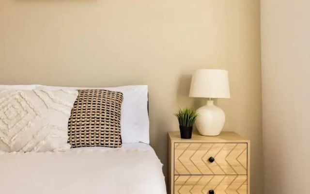 2 Bedrooms Apartment in Wembley