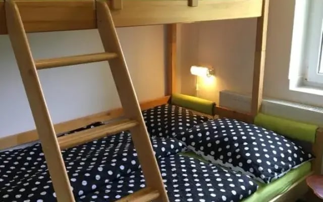 Apartments Mirror