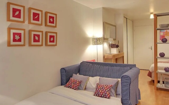 S09278 - Studio with patio for 3 people, Grand Boulevards