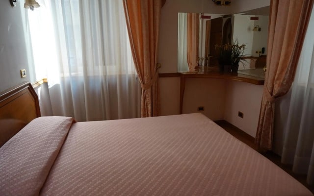 Green Hotel