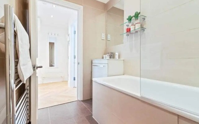 Splendid, Design 1 Bed apt in Hampstead