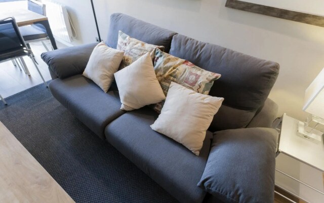 Luxury II in Madrid with 2 bedrooms and 2 bathrooms