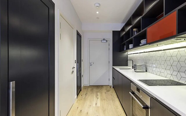 Chic Studio Living in London City Island