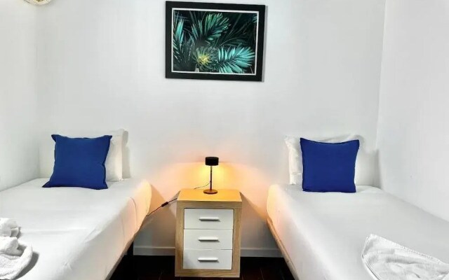 Deluxe Stay - Naffah Apartments