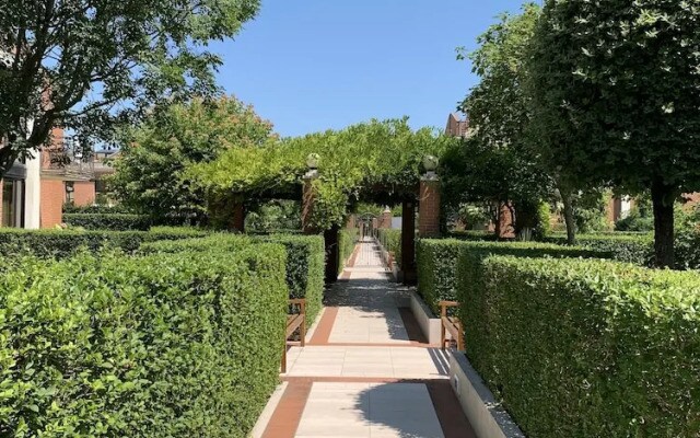 Villa Laguna Apartments