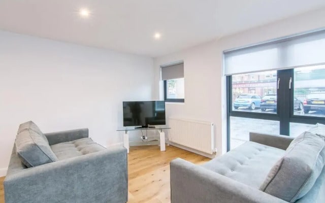 Stunning 2bed Flat in Bond House
