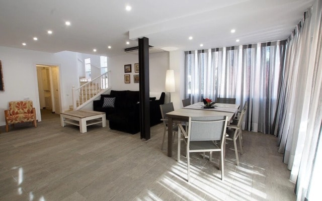 Mayflower Be my Guest Castelldefels