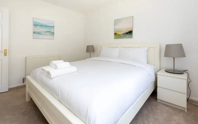 Spacious & Welcoming 4BD House - Kennington