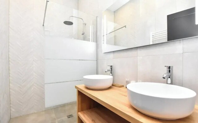Quiet Apartment - 3br/8p - Nation