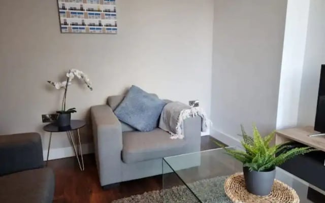 Modern 2 Bedroom Apt in Manchester City+En-Suite