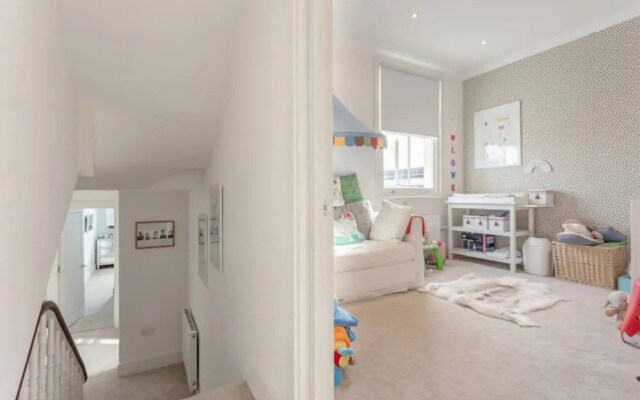 Incredible 5 Bedroom Home Overlooking Queen's Park