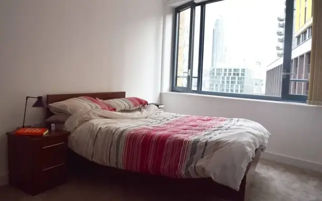Modern Vauxhall Flat With Balcony