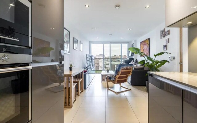 Luxury 1BR East London Apartment