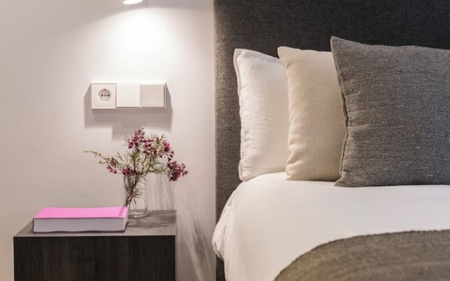 Edmond Vibes Plaza de España Suites