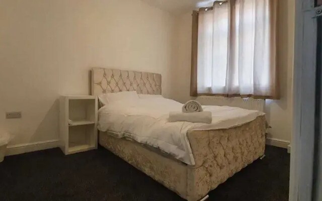 Fantastic New Room-2