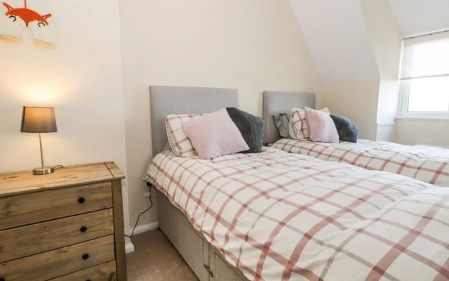 1 Woodhouse Cottages