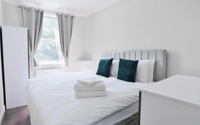 Studio & One Bedroom Apartment in Euston