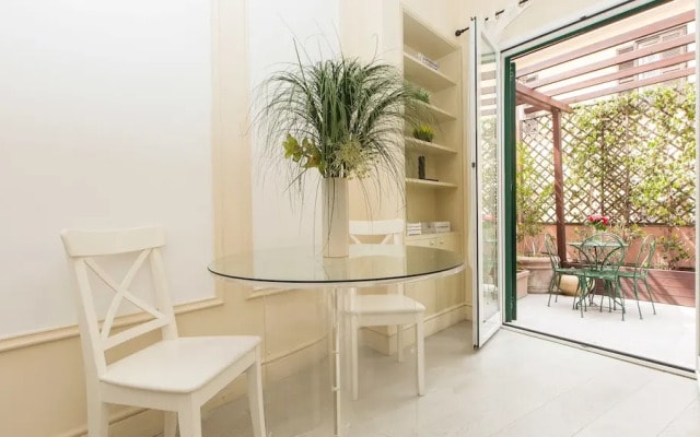 Rental in Rome Augustus Terrace Deluxe