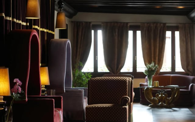Aqua Palace Hotel