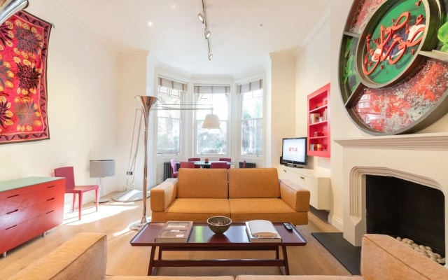 2 Bdr South Kensington by the Residences