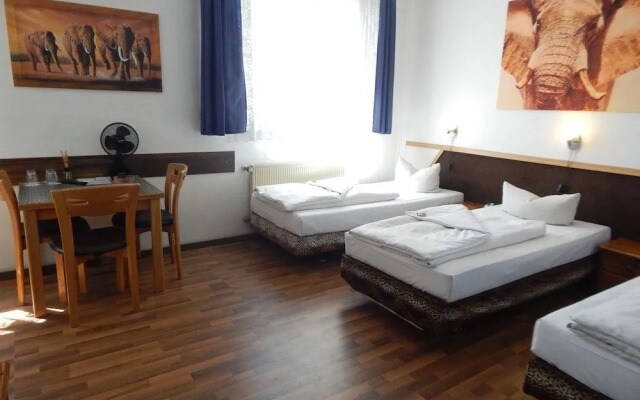 Bavaria Safari Hotel
