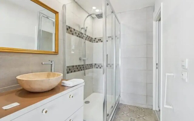 Exceptional Apartment With Terrace - La D Fense