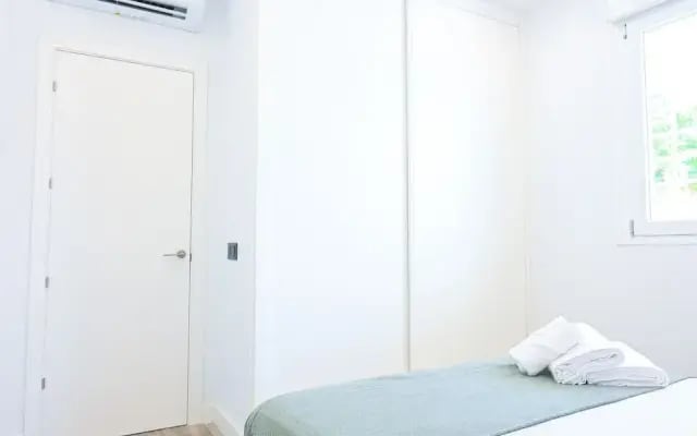M Boy50b Bonito Apartamento de dos Dormitorios e