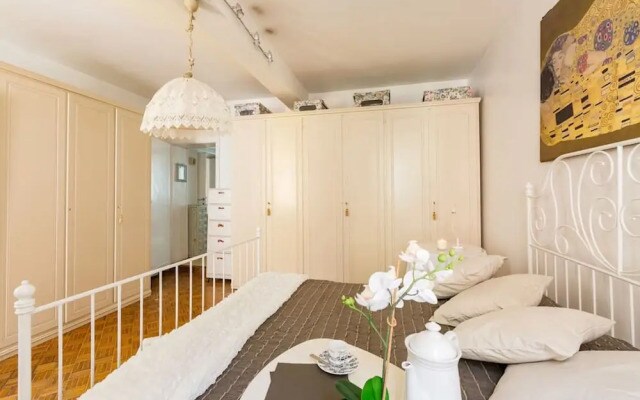 Via Laurina 40 Apartment