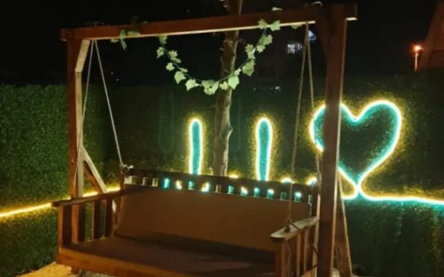 Bungalow with Shared Garden near Beach in Cinarcik
