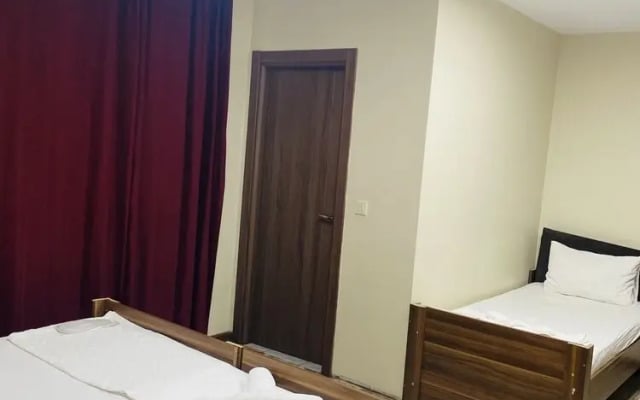 Metatron Suit Hotel