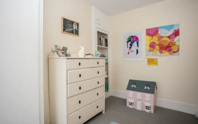 Spacious 3 Bedroom House in Clapton