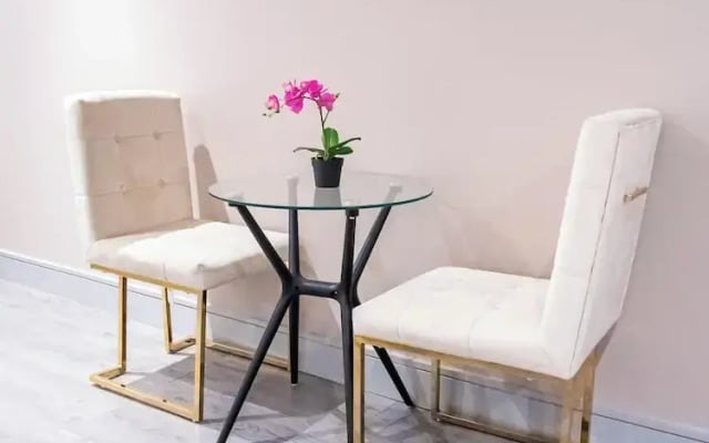 Bradford Bliss Apartment
