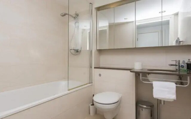 Stylish Apartment In Royal Victoria