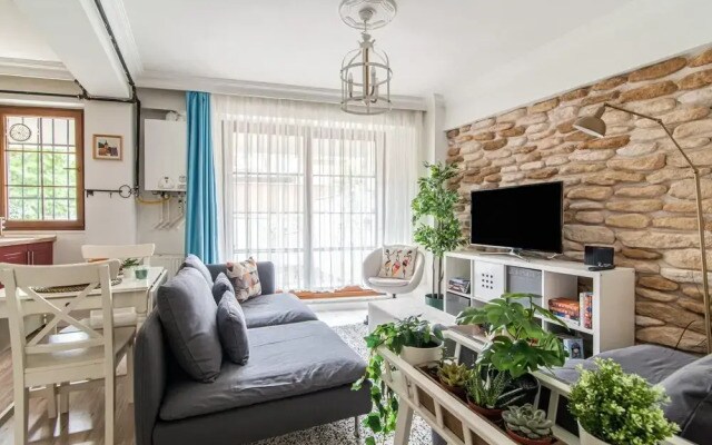 Flat With Backyard Close to Sapphire Shopping Mall