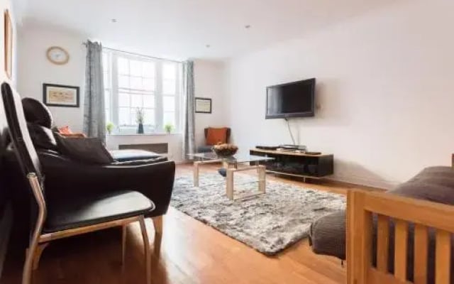 Paddington Apartment