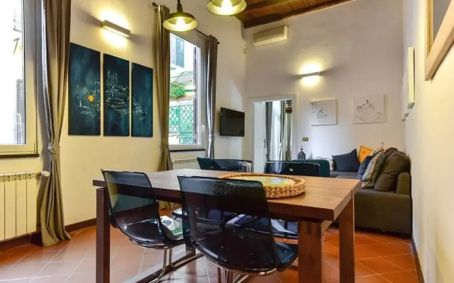 Spanish Steps Apartment with Terrace