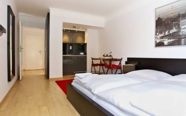 Q damm Apartments