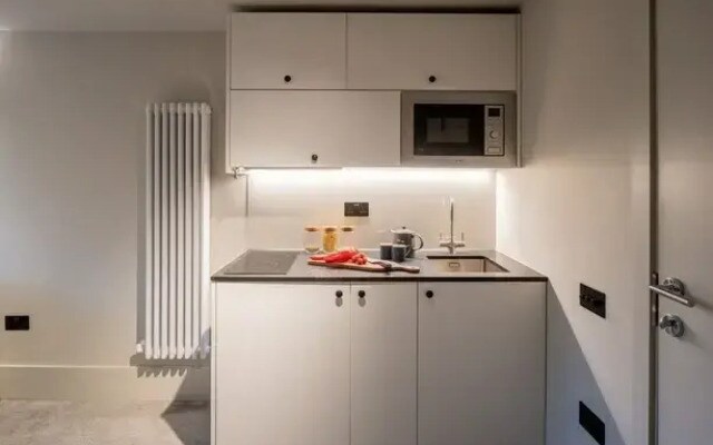 Stylish Studios SOUTHFIELDS STATION