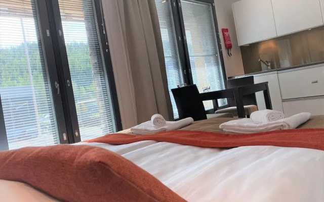 Levi Suites Levi Gold