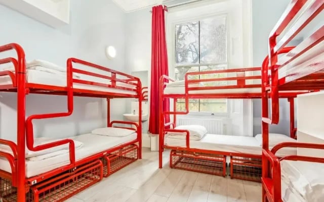 Astor Victoria Hostel 18 to 39 years