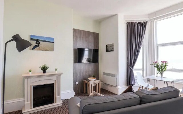 6 Beach View @ Beaconsfield House
